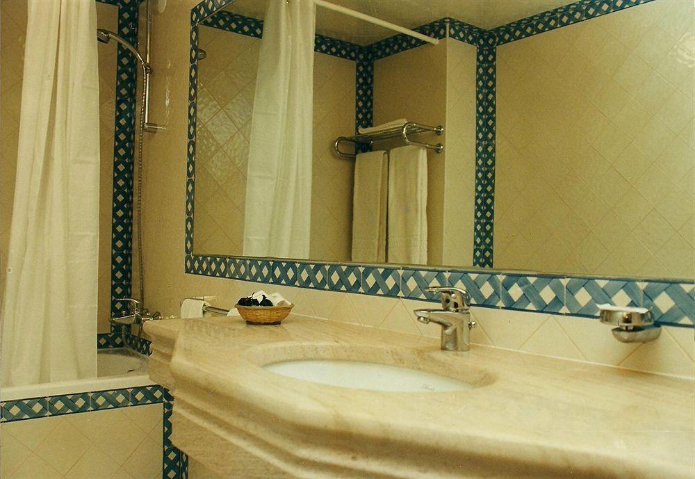 فندق هوتل فرانسيس باجة المظهر الخارجي الصورة